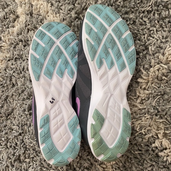 Women’s Nike Training Core Motion TR2 Shoes - Picture 5 of 7